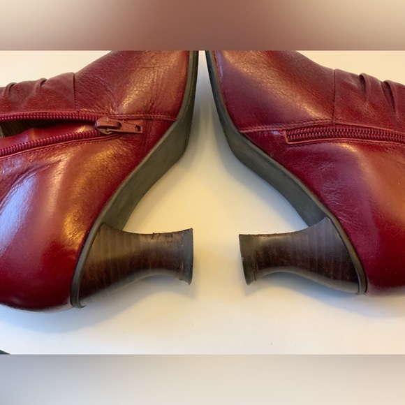 MIZ MOOZ Elegant Burgundy Ankle Boots - Picture 9 of 12